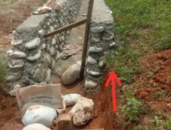 Proyek APBD Lutim Diduga Kurangi Volume, Alat Berat Malah Hancurkan Jalan Beton Desa Taripa