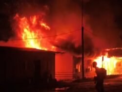 Terhasut Kabar Hoaks, Massa Bakar Kantor PT RCP di Morowali