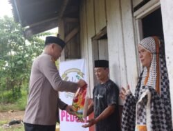 Polres Luwu Timur dan Bhayangkari Gelar Bakti Sosial, Salurkan Bingkisan Lebaran ke Warga Malili